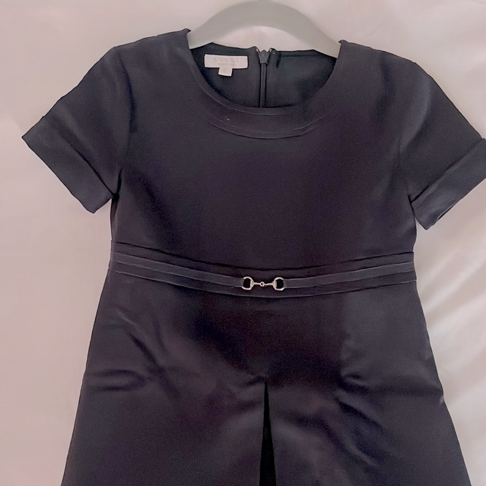 Gucci navy blue short sleeve dress with silver toggle - size 36 months